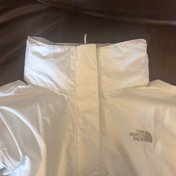 North Face Hyvent Waterproof Jacket - Picture 10 of 10